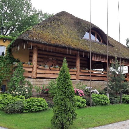 ホテル Pod Koziorozcami Trzebiechow エクステリア 写真